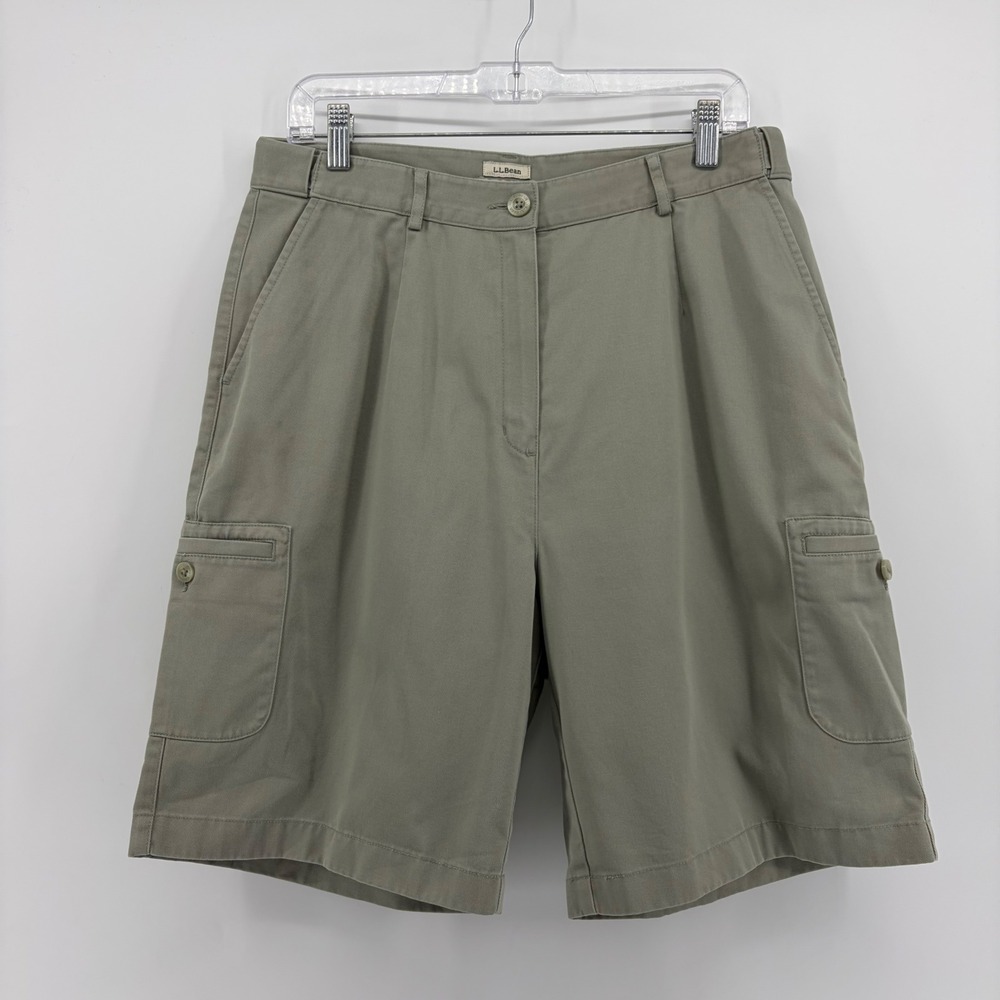 LL Bean Womens 14 Sage Green Cargo Shorts Pleated High Rise Cotton Original Fit